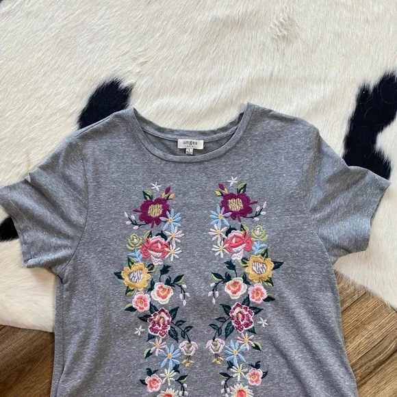 Umgee embroidered floral pocket tee dress - Picture 3 of 10
